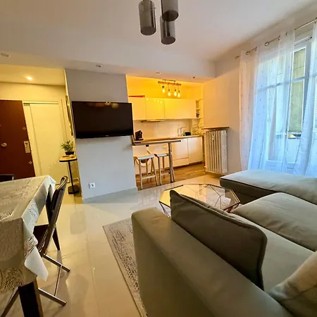 Azur One - Centre De Niza